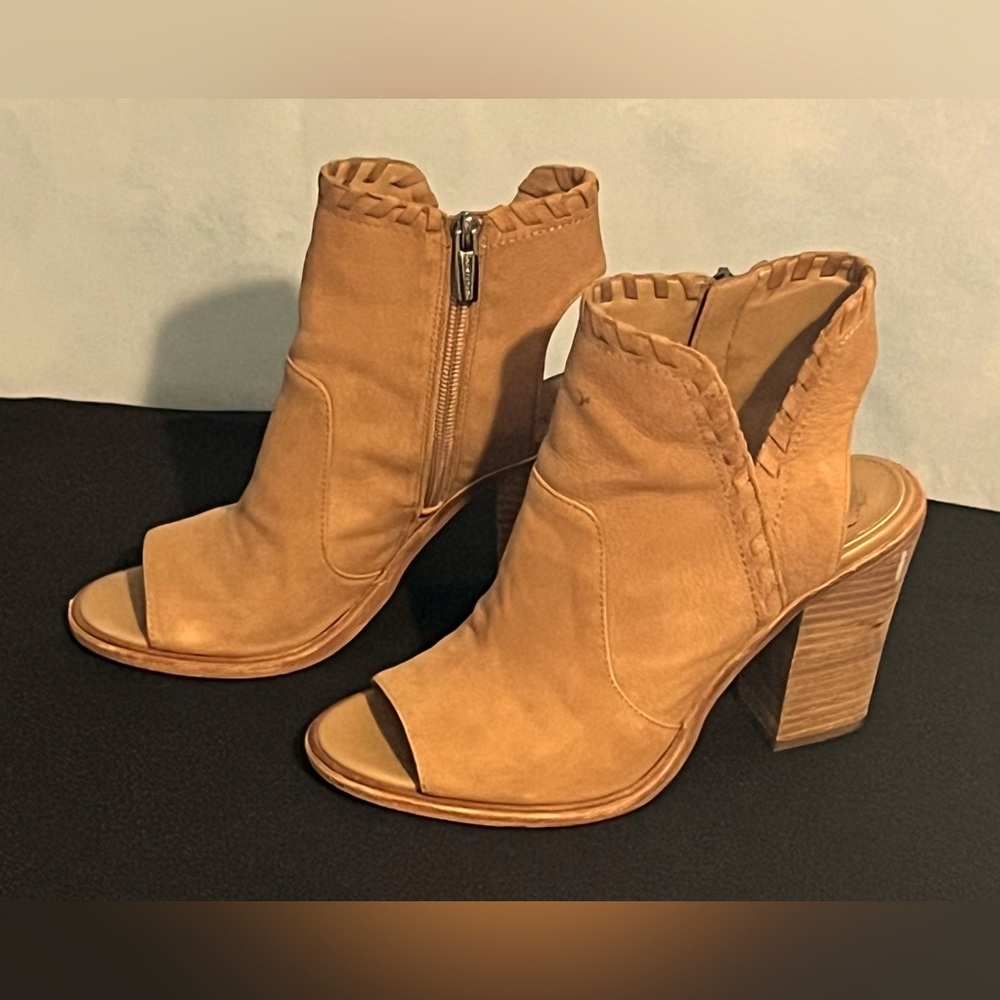 Womans Ankle Boots